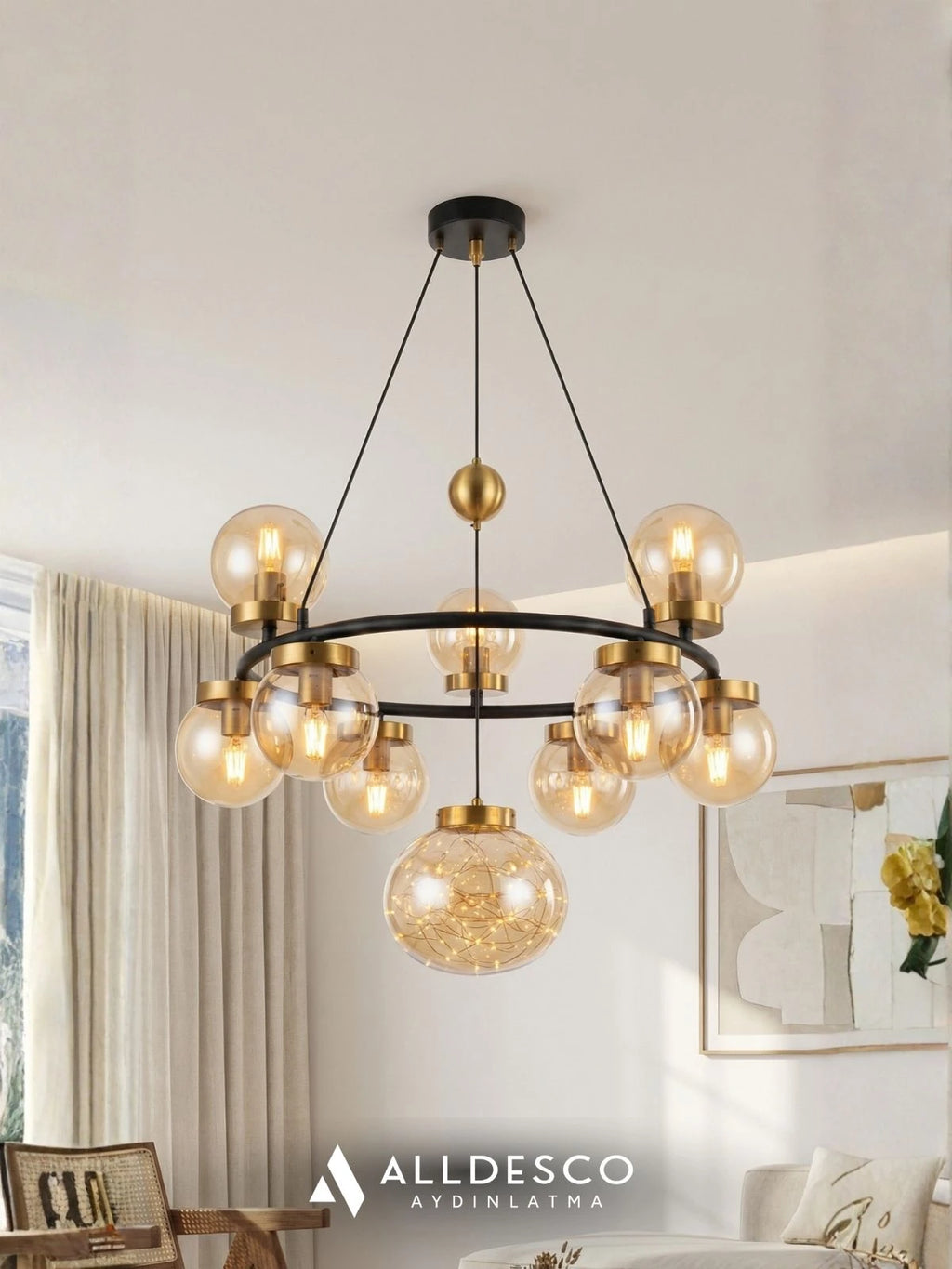 Alldesco Celestra 9’lu Bal Camlı Peri LED Modern Salon Avizesi – Gold Detaylı Siyah Sarkıt Avize