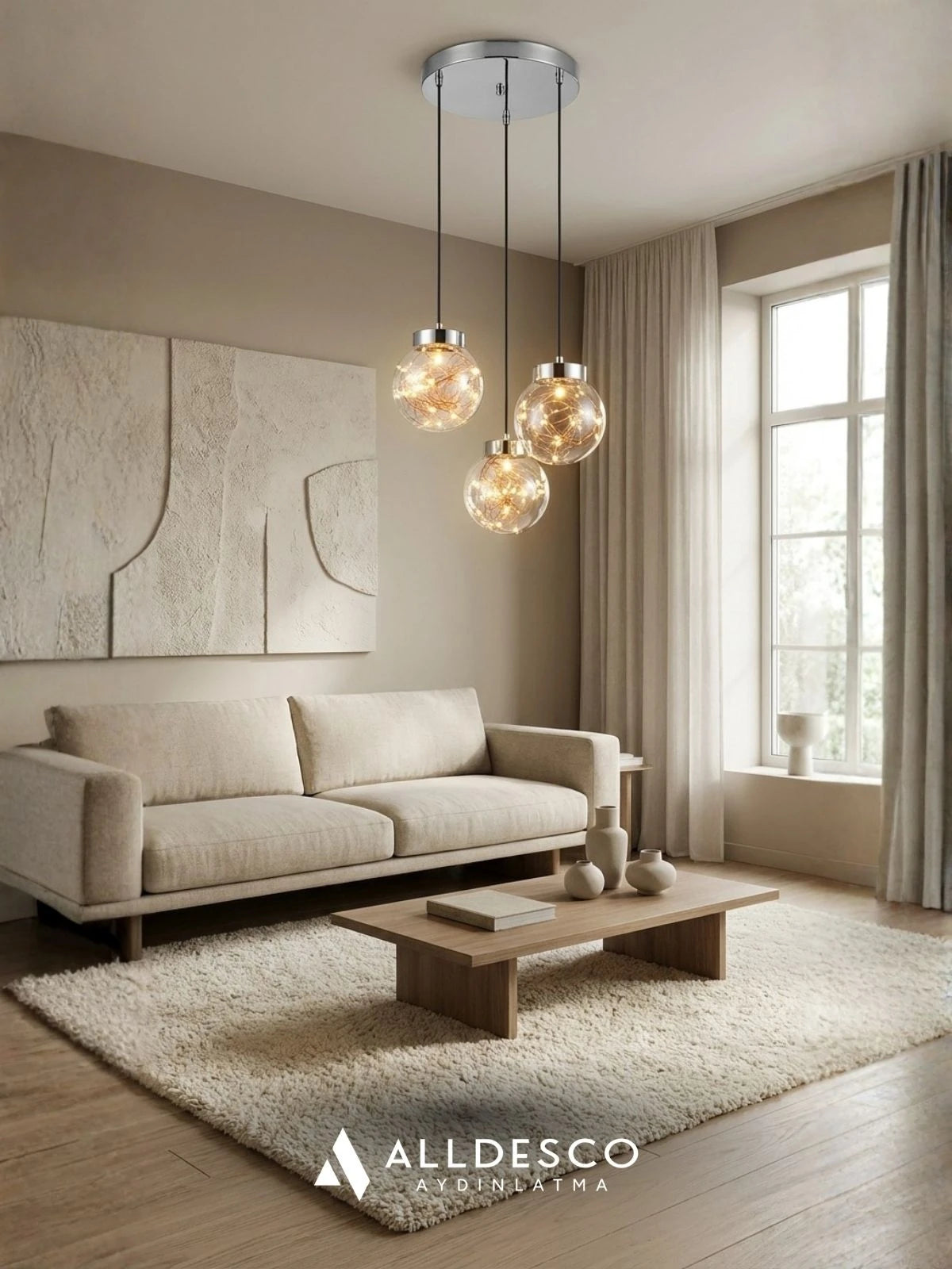 Glow 3’lü Peri LED Avize – Bal / Füme Cam Küreli Modern Sarkıt Avize (Gold & Krom Kaplama)